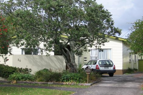 Photo of property in 30 Miro Street, New Lynn, Auckland, 0600