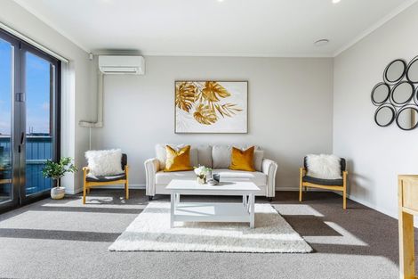 Photo of property in 6/17 Uku Lane, Hobsonville, Auckland, 0616