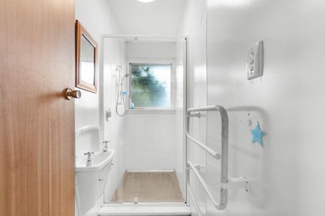 Photo of property in 8 Kirkdale Place, Avonhead, Christchurch, 8042