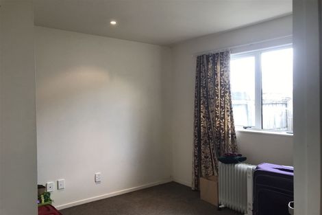 Photo of property in 2/92 Portage Road, New Lynn, Auckland, 0600