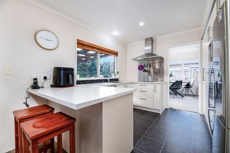 Photo of property in 47 Hewlett Road, Massey, Auckland, 0614