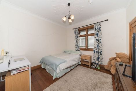 Photo of property in 33 Thomson Street, West End, Palmerston North, 4412