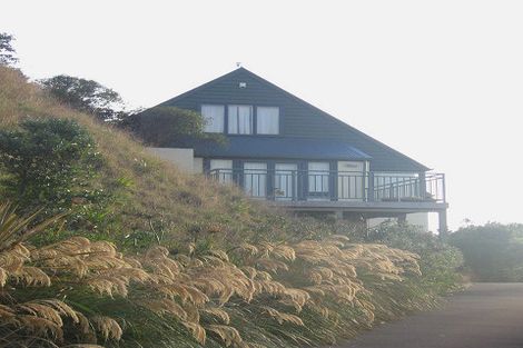 Photo of property in 6 Chastudon Place, Tawa, Wellington, 5028