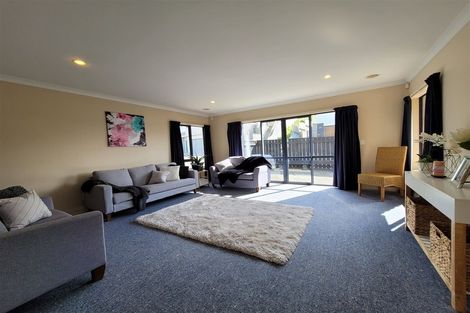 Photo of property in 3 Comber Place, Johnsonville, Wellington, 6037