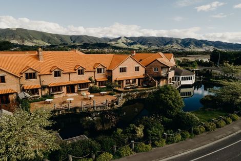 Photo of property in Orchard Cottages, 312/6 Point Road, Monaco, Nelson, 7011