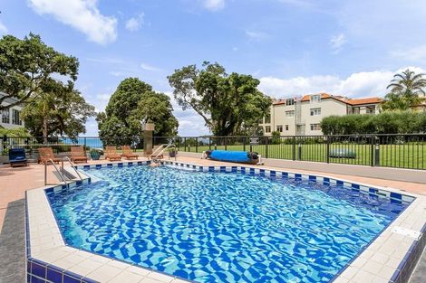 Photo of property in 1i/175 Hurstmere Road, Takapuna, Auckland, 0622