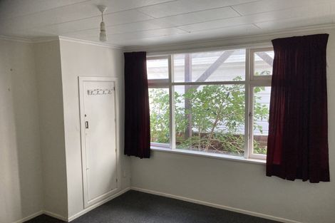 Photo of property in 87 Queens Drive, Lyall Bay, Wellington, 6022