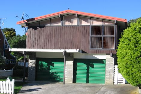 Photo of property in 78 Churton Drive, Churton Park, Wellington, 6037