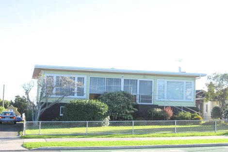 Photo of property in 33 Great South Road, Manurewa, Auckland, 2102