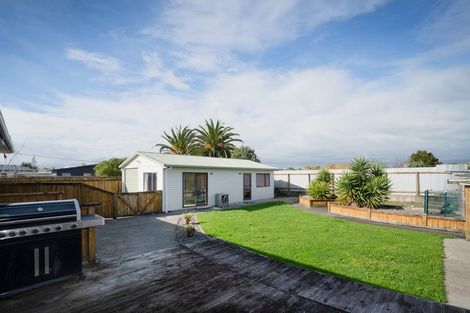 Photo of property in 6 Belvedere Crescent, Takaro, Palmerston North, 4412