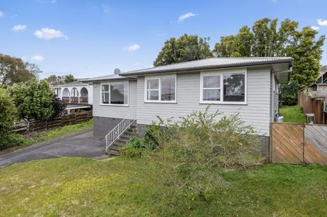 Photo of property in 9 Grimshaw Place, Henderson, Auckland, 0612