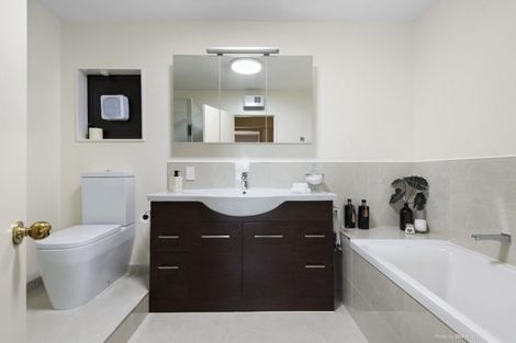 Photo of property in 9u1 Wilkinson Street, Oriental Bay, Wellington, 6011