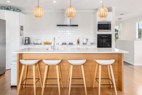 Photo of property in 21a Richard Street, Titahi Bay, Porirua, 5022