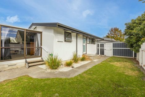 Photo of property in 2/2 Gloucester Street, Taradale, Napier, 4112