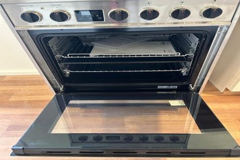 Photo of property in 10 Whitehall Street, Mairehau, Christchurch, 8013