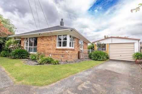 Photo of property in 10 Parkdale Place, Glenview, Hamilton, 3206