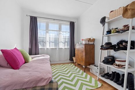 Photo of property in 32 Kummer Crescent, Masterton, 5810