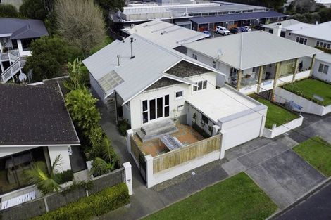 Photo of property in 14 Mclean Street, Strandon, New Plymouth, 4312