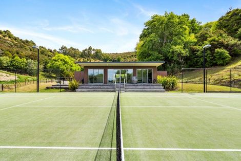 Photo of property in 92 Eskridge Drive, Eskdale, Napier, 4182