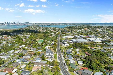 Photo of property in 3/72 Lake Road, Northcote, Auckland, 0627