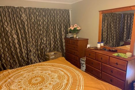 Photo of property in 165 Newlands Road, Newlands, Wellington, 6037