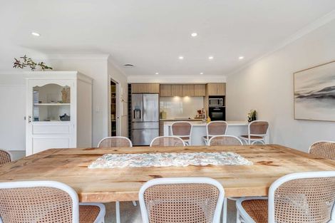 Photo of property in 2 Raiha Street, Papamoa Beach, Papamoa, 3118