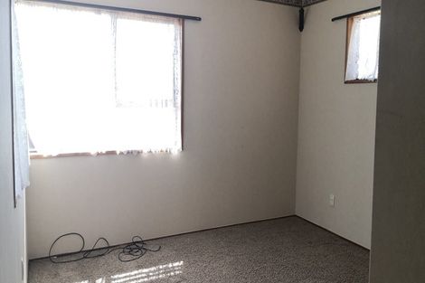 Photo of property in 34a Mark Edward Drive, Half Moon Bay, Auckland, 2012
