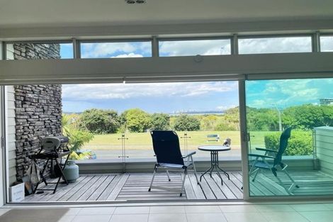 Photo of property in 47 Spinnaker Drive, Te Atatu Peninsula, Auckland, 0610