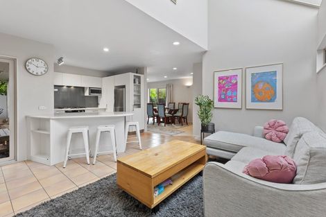 Photo of property in 1/8 Fenwick Avenue, Milford, Auckland, 0620