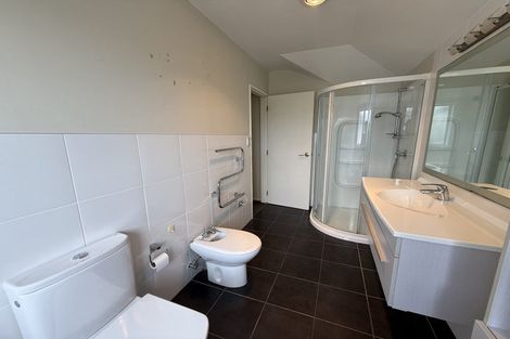 Photo of property in 18 Harrowglen Drive, Northcross, Auckland, 0632