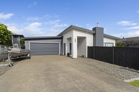 Photo of property in 44 Kotuku Drive, Paraparaumu Beach, Paraparaumu, 5032