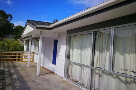 Photo of property in 33 Redwood Drive, Massey, Auckland, 0614