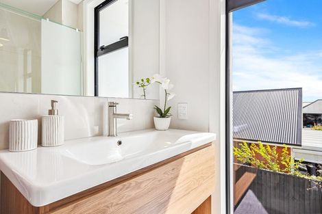 Photo of property in 13 Pembrook Close, Rangiora, 7400