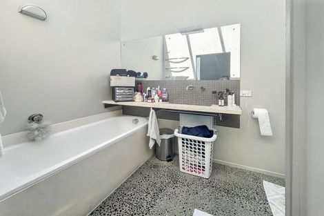 Photo of property in 364 Lake Terrace, Two Mile Bay, Taupo, 3330