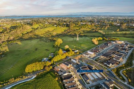 Photo of property in 16 Kotiu Place, Massey, Auckland, 0614