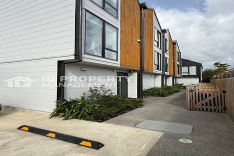 Photo of property in 10/20 Moor Avenue, Te Atatu Peninsula, Auckland, 0610