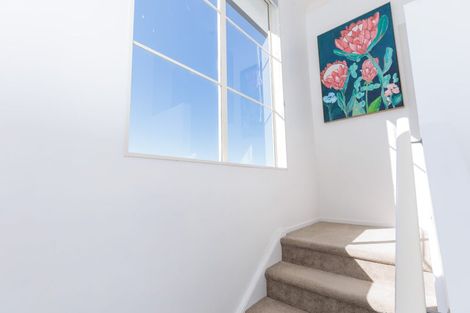 Photo of property in 6 Chippenham Grove, Churton Park, Wellington, 6037