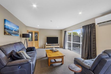 Photo of property in 69 Bentley Street, Russley, Christchurch, 8042