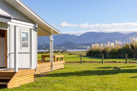 Photo of property in 103 Lake Ferry Road, Lake Ferry, Featherston, 5772