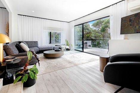 Photo of property in 2/47 Drake Street, Howick, Auckland, 2014