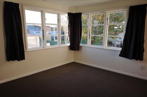 Photo of property in 35-37 Goldsmith Crescent, Levin, 5510