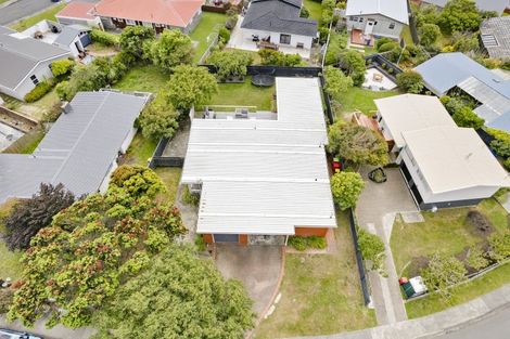 Photo of property in 50 Churton Drive, Churton Park, Wellington, 6037