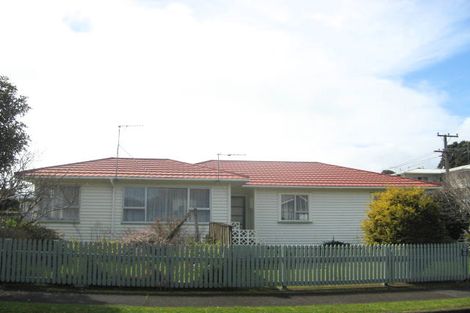 Photo of property in 4 Lydford Place, Spotswood, New Plymouth, 4310
