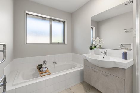 Photo of property in 31 Mokihi Gardens, Hillmorton, Christchurch, 8024