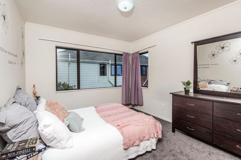 Photo of property in 21f4 Rotoiti Street, Johnsonville, Wellington, 6037