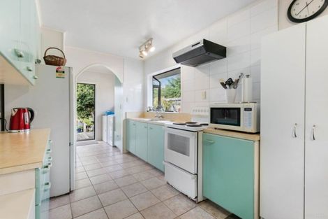 Photo of property in 83 Kervil Avenue, Te Atatu Peninsula, Auckland, 0610