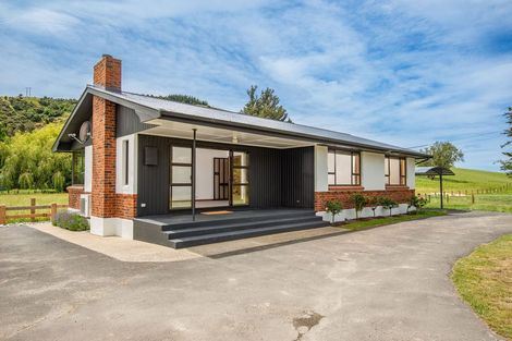 Photo of property in 806 Outram-mosgiel Road, Riverside, Outram, 9073