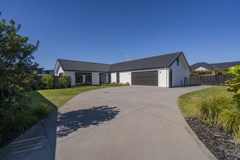 Photo of property in 128 Kupe Drive, Whitianga, 3510
