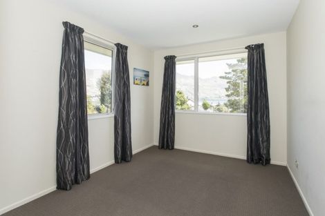 Photo of property in 32 Hunter Crescent, Wanaka, 9305