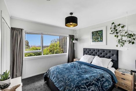 Photo of property in 1 Pleasant Road, Glen Eden, Auckland, 0602